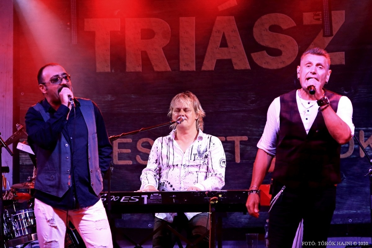 Triász Koncert Rock Cafe Születésnap
